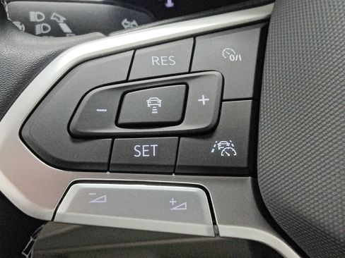 Certified 2023 Volkswagen Tiguan SE AWD/4WD image 28