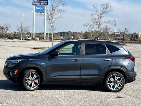 Used 2021 Kia Seltos SX w/ SX Sunroof Package AWD/4WD image 20