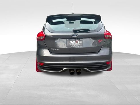 Used 2017 Ford Focus ST w/ Equipment Group 402A FWD image 6