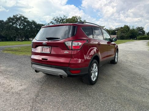 Used 2017 Ford Escape SE w/ Equipment Group 201A FWD image 5