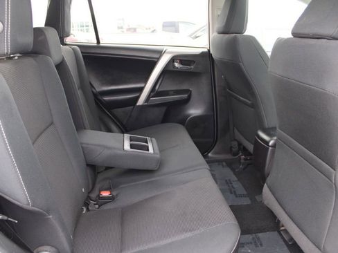 Used 2018 Toyota RAV4 XLE image 22