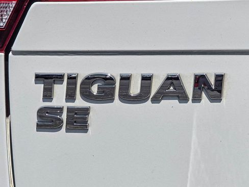 Used 2019 Volkswagen Tiguan SE AWD/4WD image 7