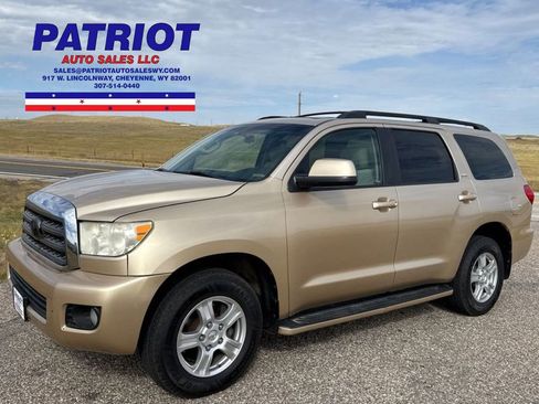 Used 2010 Toyota Sequoia SR5 image 1