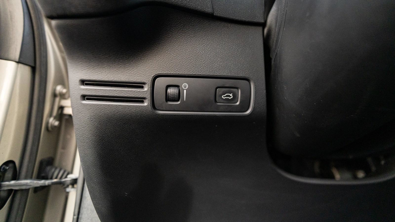 Used 2019 Volvo XC40 T5 Inscription AWD/4WD image 47