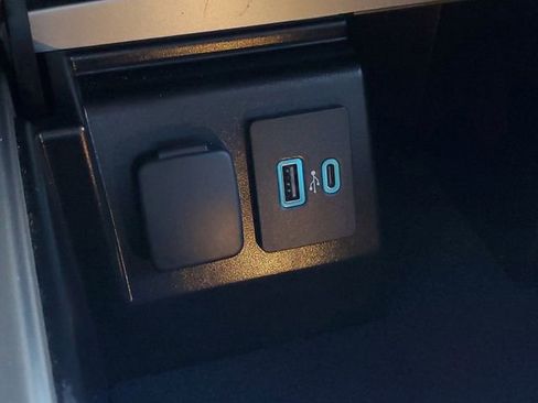 Certified 2023 Ford Explorer XLT w/ Equipment Group 202A image 24