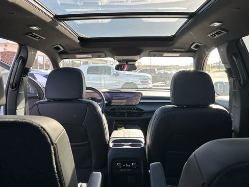 New 2025 Buick Enclave Sport Touring w/ Super Cruise Package image 10