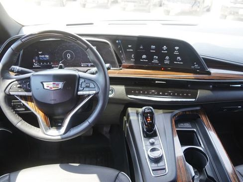 Used 2023 Cadillac Escalade ESV Premium Luxury w/ Performance Package AWD/4WD image 16