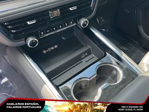 New 2026 Chevrolet Suburban Z71 w/ Z71 Off-Road Package AWD/4WD image 23