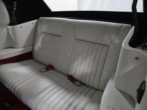 Used 1988 Ford Mustang GT image 12