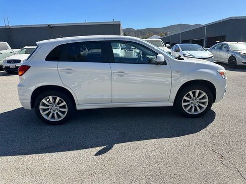 Used 2011 Mitsubishi Outlander Sport SE FWD image 5
