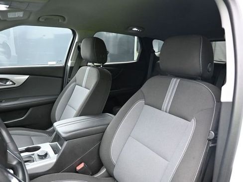 Used 2025 Chevrolet Blazer LT AWD/4WD image 17