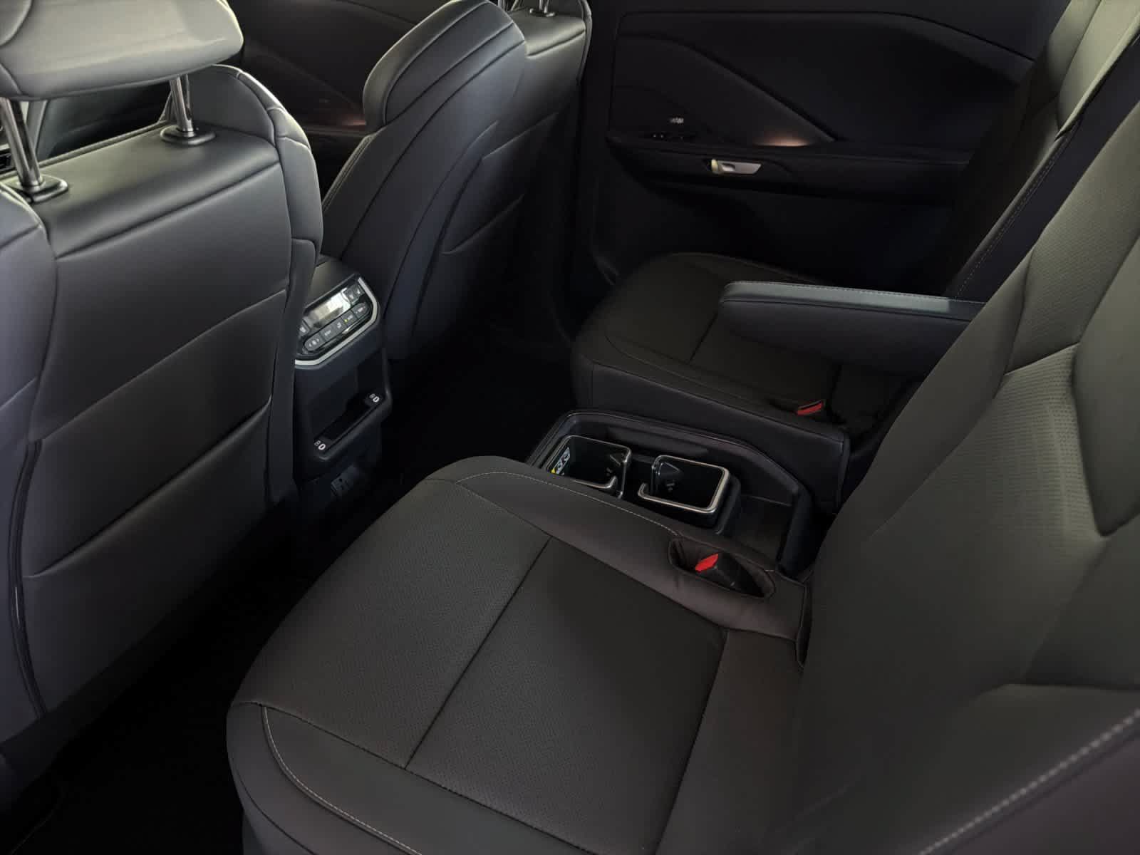 Used 2025 Lexus TX 500h AWD w/ Technology Package image 4