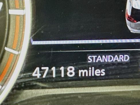 Used 2025 Nissan Rogue SV FWD image 19