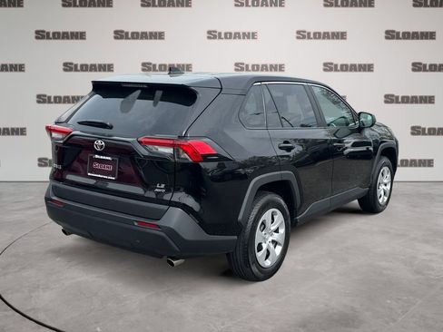 Used 2024 Toyota RAV4 LE image 5