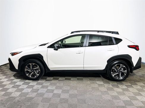 Used 2024 Subaru Crosstrek 2.0i Premium image 5