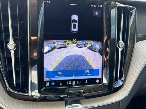 Used 2022 Volvo XC60 B6 Inscription w/ Advanced Package image 33