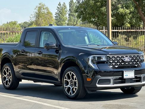 New 2025 Ford Maverick Lariat image 10