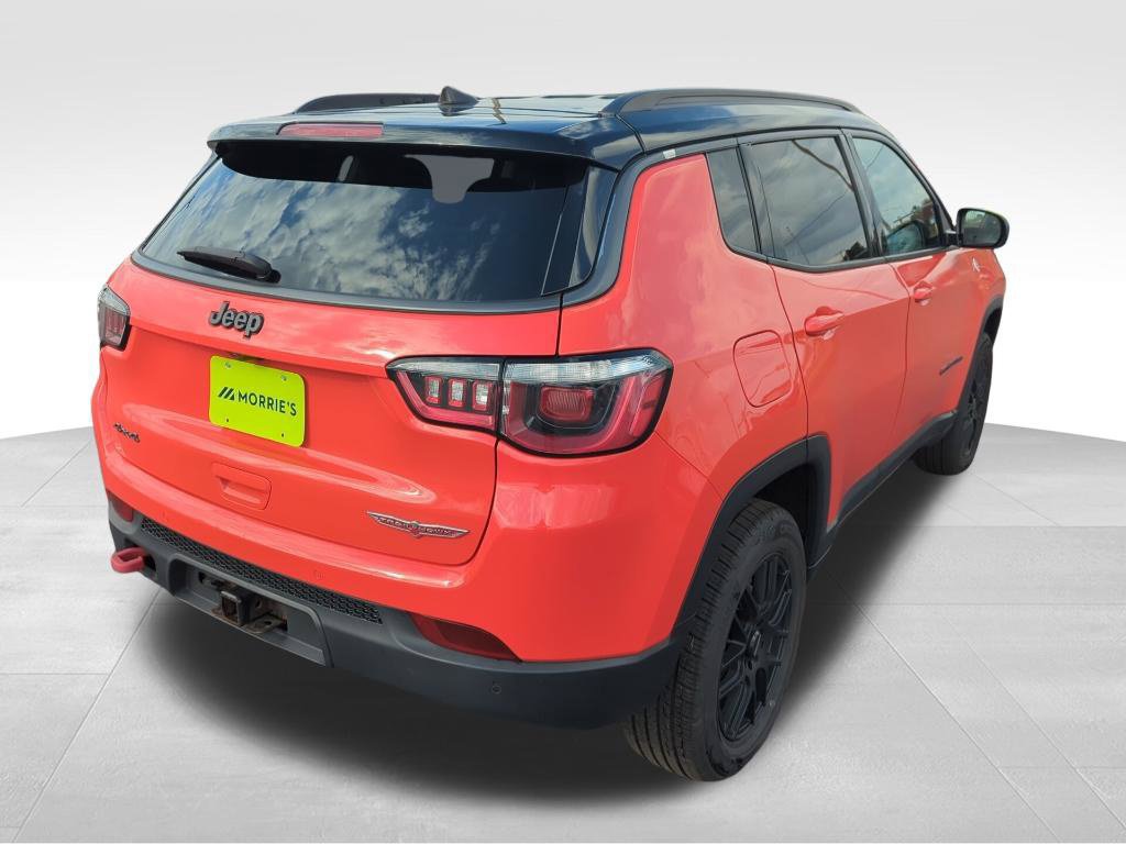 Used 2017 Jeep Compass Trailhawk w/ Leather Interior Group AWD/4WD image 6
