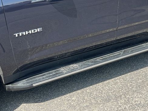 Certified 2024 Chevrolet Tahoe Premier AWD/4WD image 11