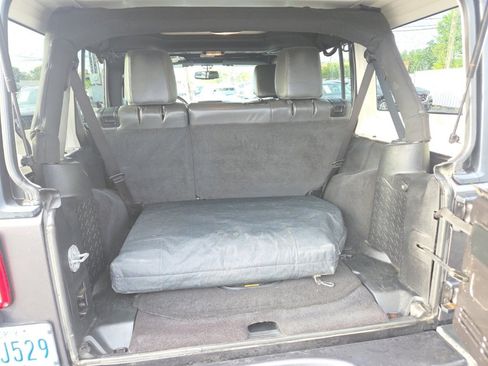 Used 2017 Jeep Wrangler Unlimited Sahara w/ Max Tow Package image 14