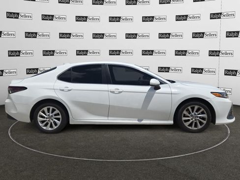 Used 2023 Toyota Camry LE FWD image 7
