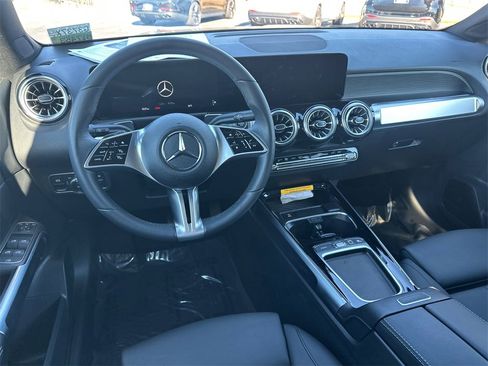 Certified 2025 Mercedes-Benz GLB 250 image 24