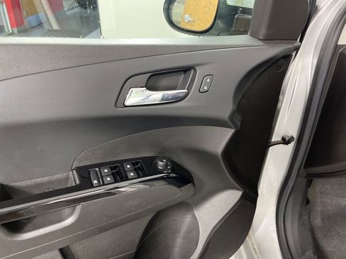 Used 2017 Chevrolet Sonic LT FWD image 22