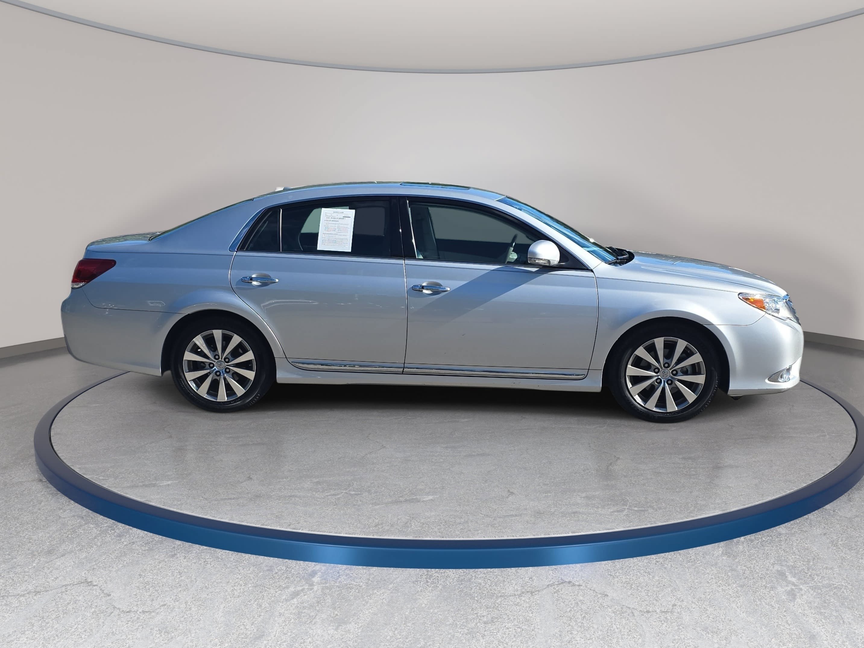 Used 2012 Toyota Avalon Limited FWD image 4