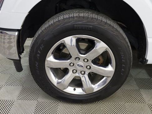 Used 2023 Ford F150 Lariat w/ Max Trailer Tow Package image 16