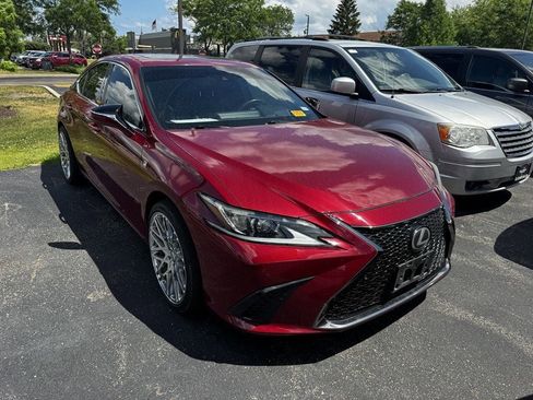 Used 2019 Lexus ES 350 F Sport w/ Accessory Package 2 FWD image 2