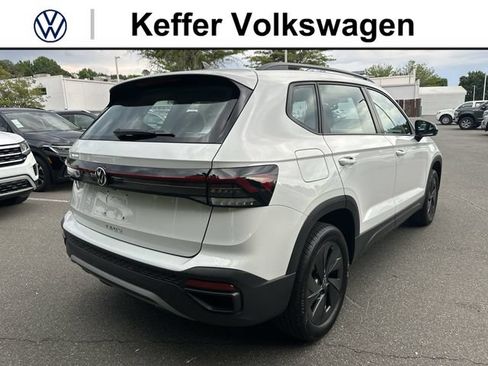 Used 2025 Volkswagen Taos S FWD image 5