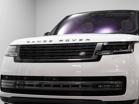 Used 2023 Land Rover Range Rover Long Wheelbase Autobiography image 76