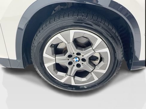 Used 2025 BMW X1 xDrive28i AWD/4WD image 13