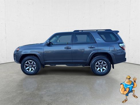 Used 2023 Toyota 4Runner TRD Off-Road Premium image 8