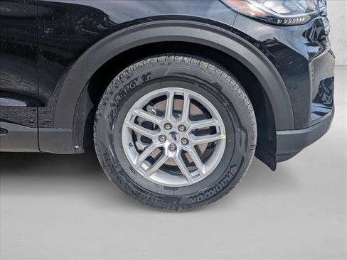 New 2026 Ford Explorer Active image 10