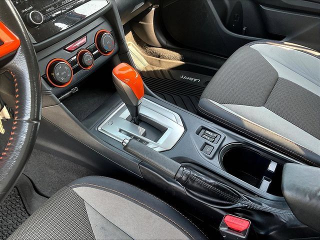 Used 2019 Subaru Crosstrek 2.0i Premium w/ Moonroof Package AWD/4WD image 19