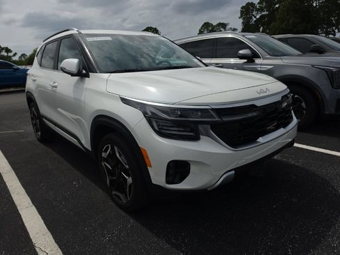 Used 2024 Kia Seltos SX w/ SX Sunroof Package AWD/4WD image 2
