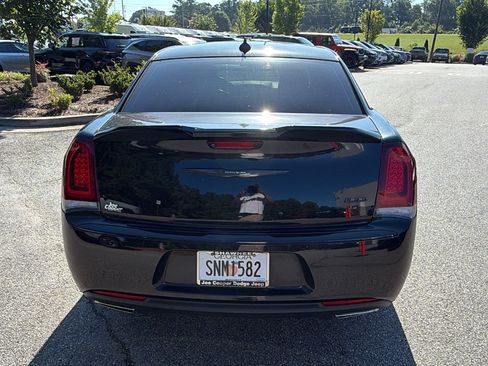 Used 2023 Chrysler 300 Touring w/ Sport Appearance Package RWD image 9