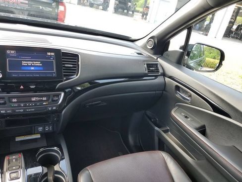 Used 2022 Honda Ridgeline Black Edition image 15