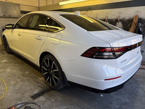 Used 2023 Honda Accord Touring image 3