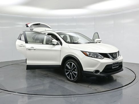 Used 2019 Nissan Rogue Sport SL w/ Premium Package image 31