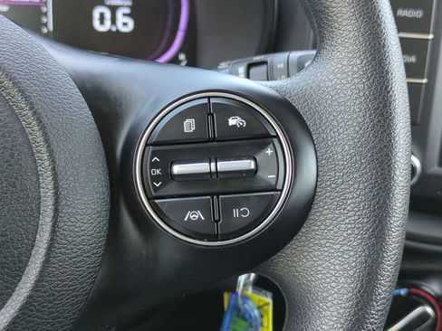 Certified 2025 Kia Soul LX image 24