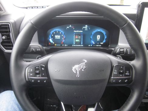 Used 2025 Ford Bronco Sport Badlands image 21