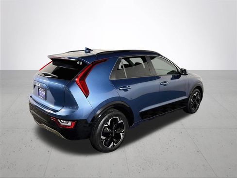 Certified 2023 Kia Niro Wave FWD image 7