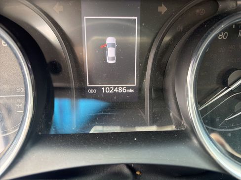 Used 2020 Toyota Camry SE image 10