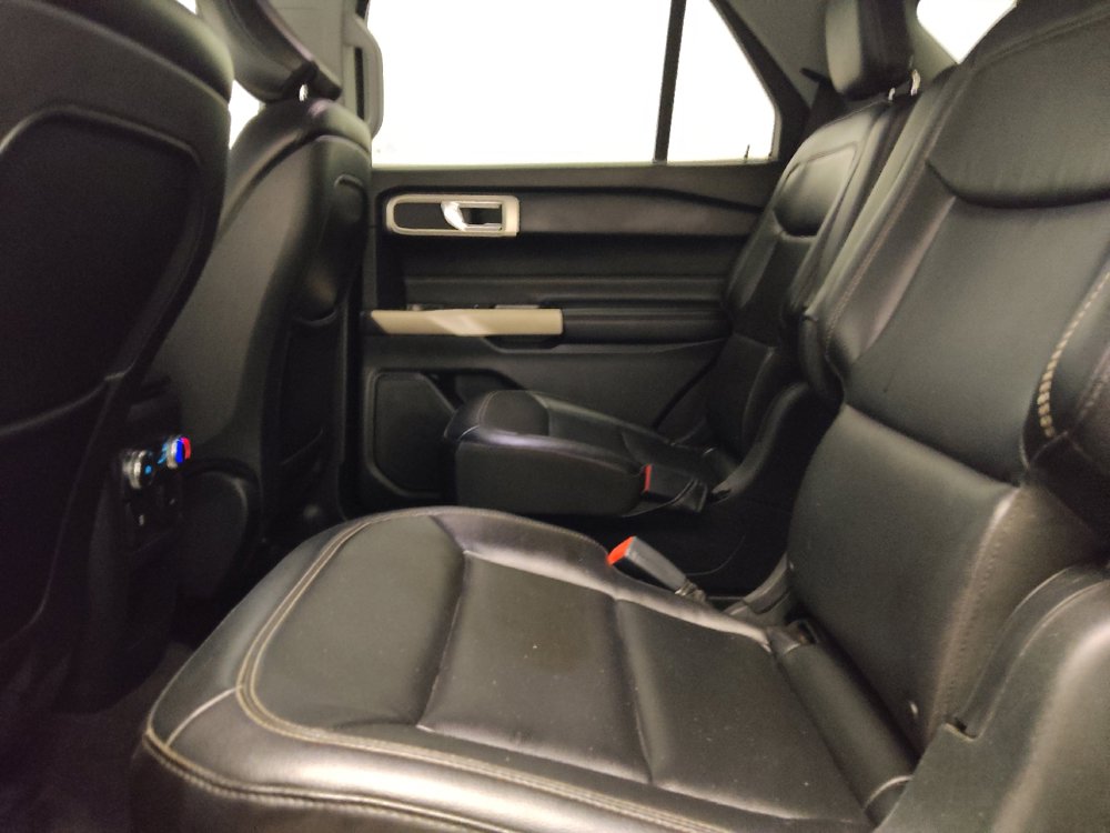 Used 2020 Ford Explorer XLT w/ Equipment Group 202A RWD image 18