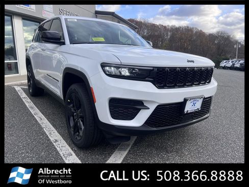 New 2025 Jeep Grand Cherokee Altitude image 7