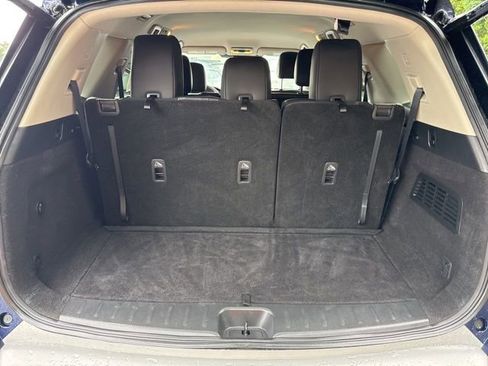 Used 2024 Nissan Pathfinder SL image 16