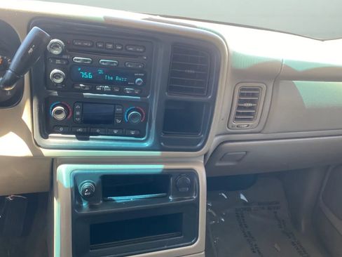 Used 2004 Chevrolet Silverado 2500 LT RWD image 17
