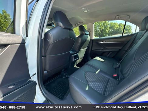 Used 2019 Toyota Camry SE FWD image 20